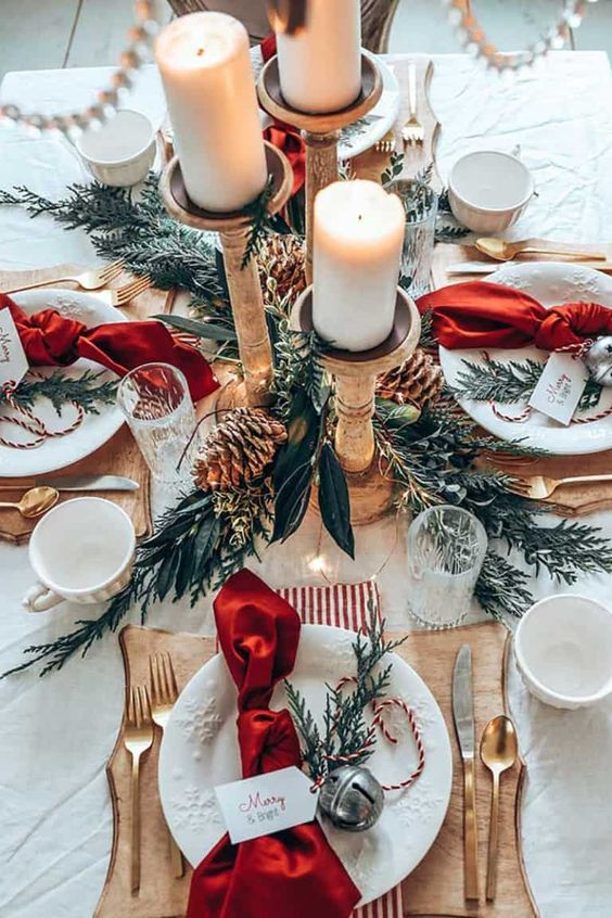 10 Easy DIY Christmas Centerpiece & Table Décor Ideas - Debi Collinson  Designs