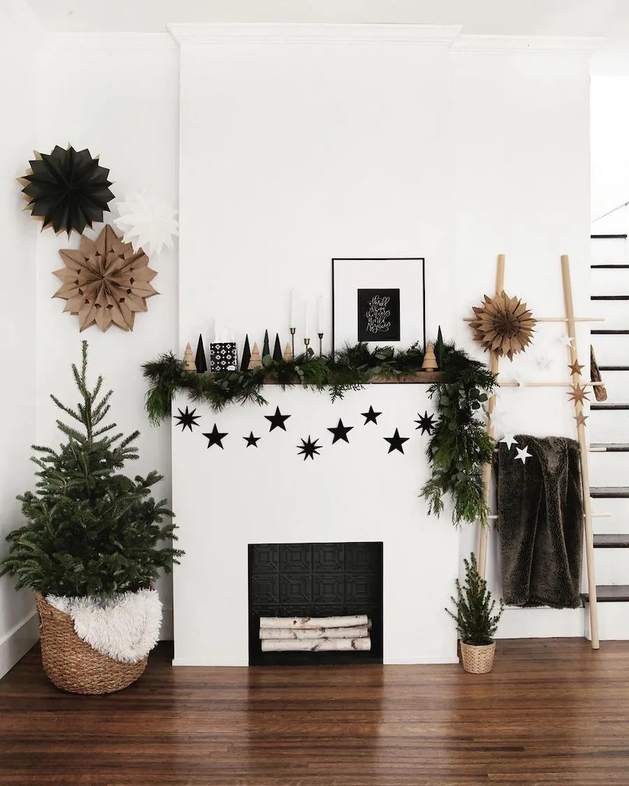 10 Living Rooms with Gorgeous Holiday Decor | The Everygirl
