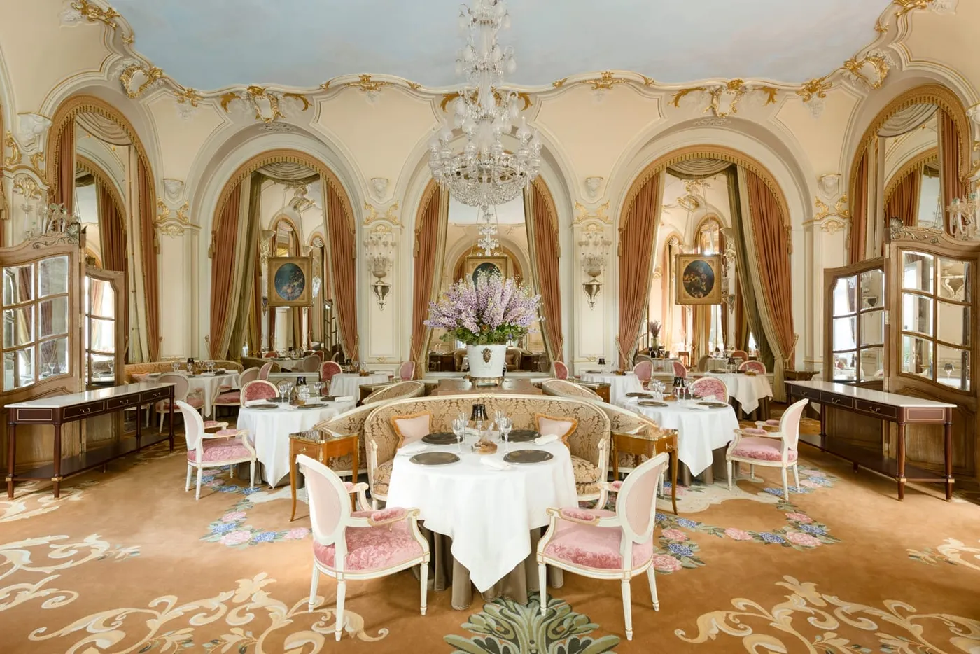 10 of the Most Glamorous Places to Celebrate New Year's Eve - Galerie Magazine