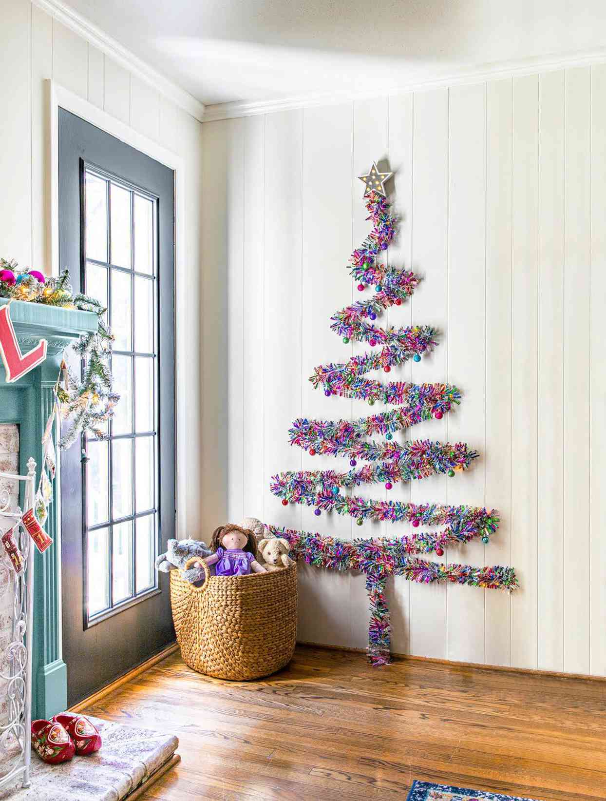 11 Creative Christmas Tree Ideas for Small Spaces