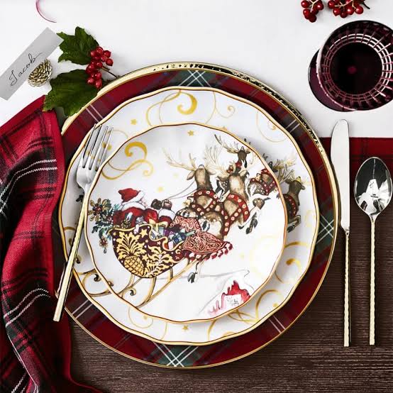 12 Best Holiday Dinnerware Sets 2021 | HGTV
