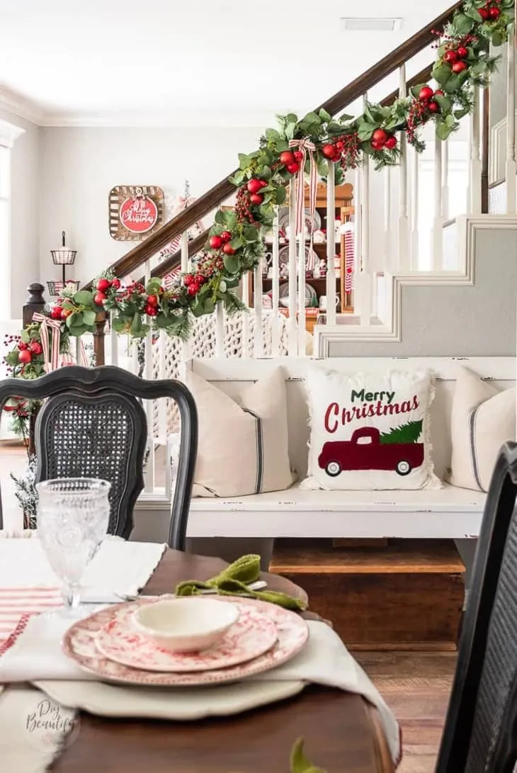 15 Christmas Garland Ideas for Every Room in Your Home | Apartment Therapy