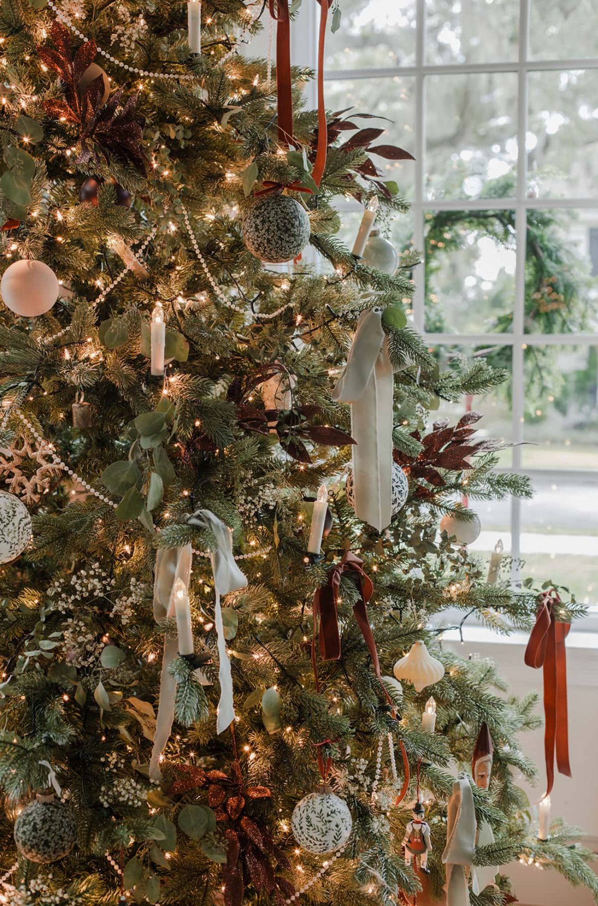 15 Creative Christmas Ribbon Ideas to Elevate Your Holiday Decor