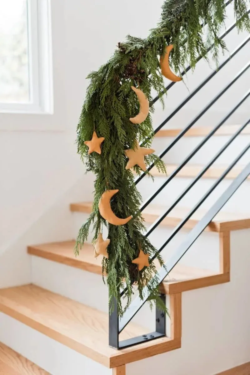 15 Garland Ideas for Every Room (Even the Bathroom!)