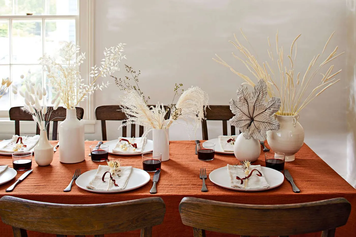 15 Stunning Table Décor Ideas to Elevate Any Meal