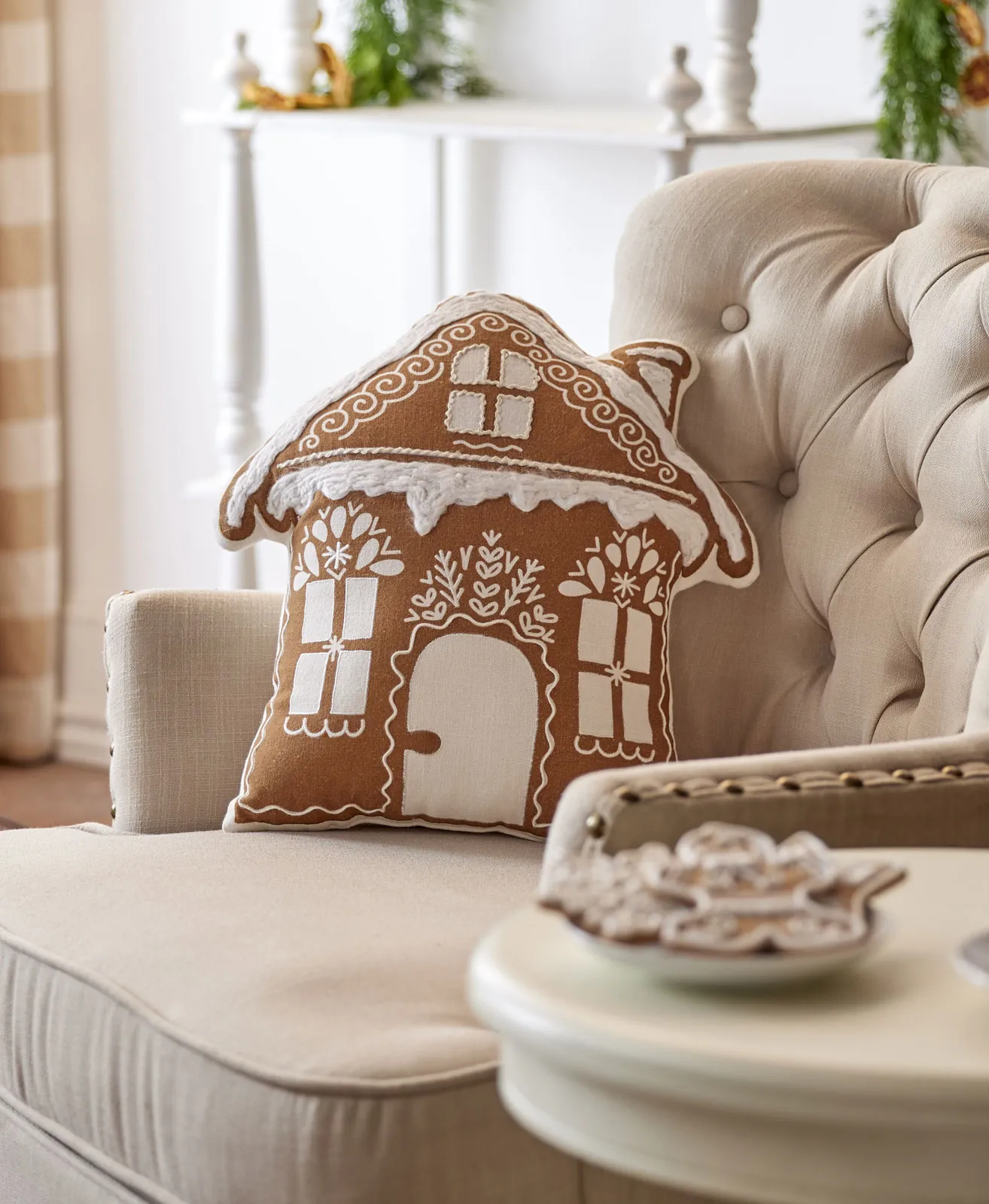 18' Gingerbread House Pillow
