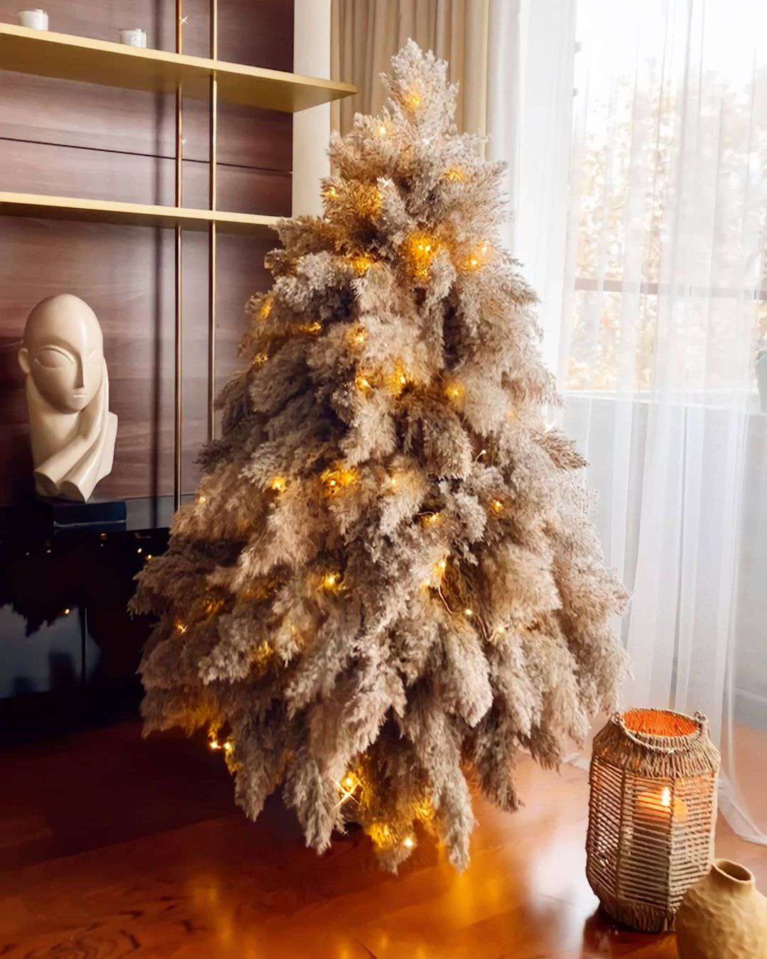 19 DIY Pampas Grass Christmas Trees for a Boho-Style Holiday