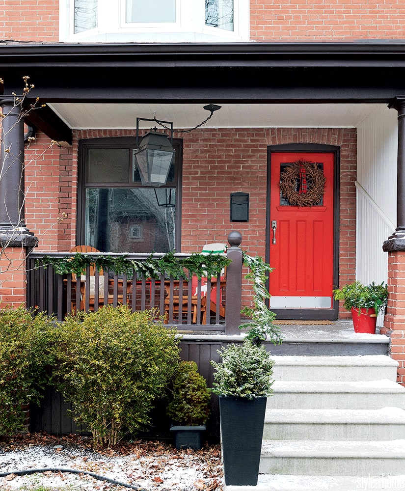 2 ways to decorate your front porch in the winter | Style at Home