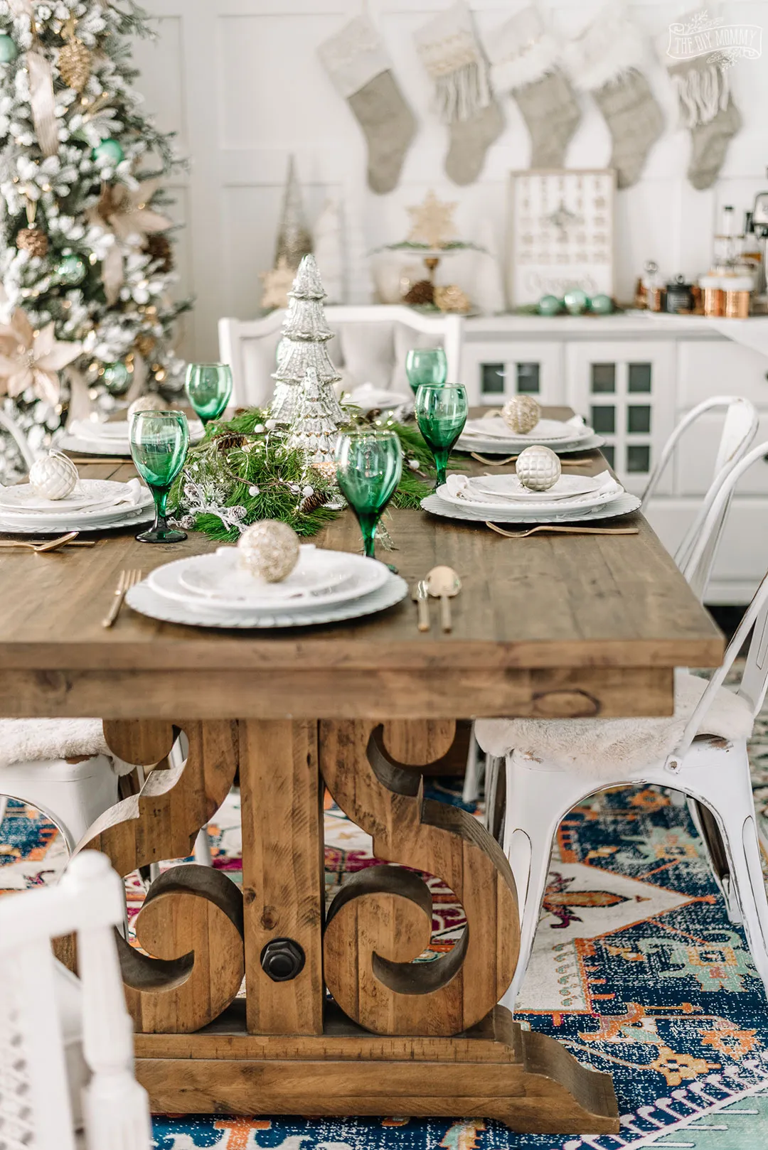 20 Beautiful Holiday Home Tours to Inspire your Christmas Decor this Holiday  Season - Making it in the Mountains