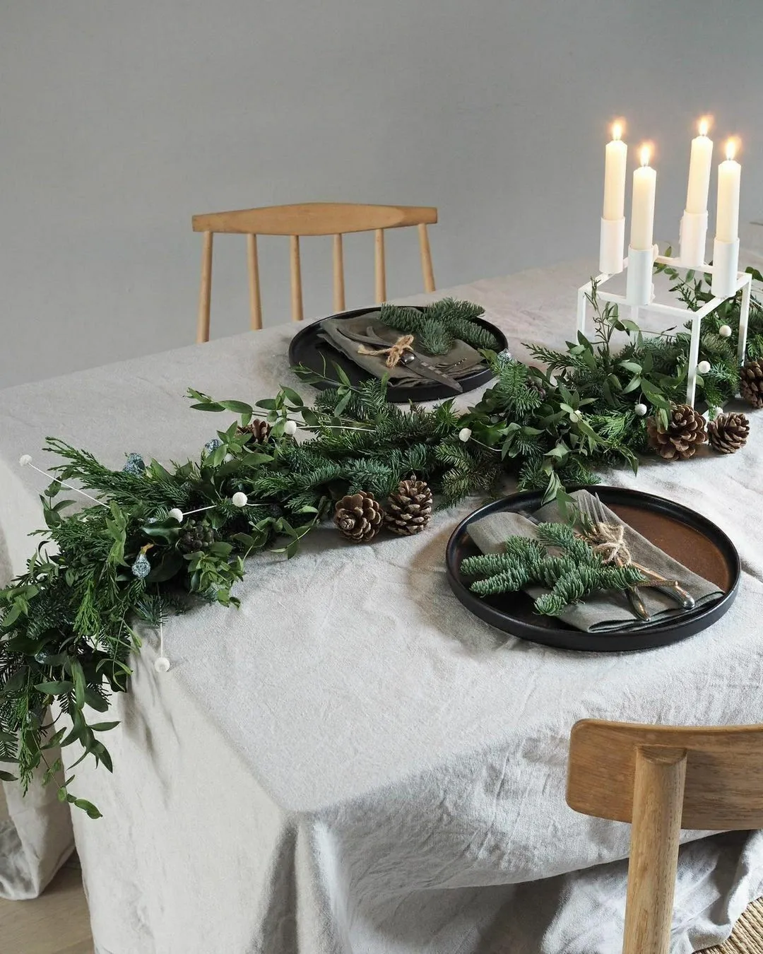 20 Christmas Table Decor Ideas for a Festive Dining Setting
