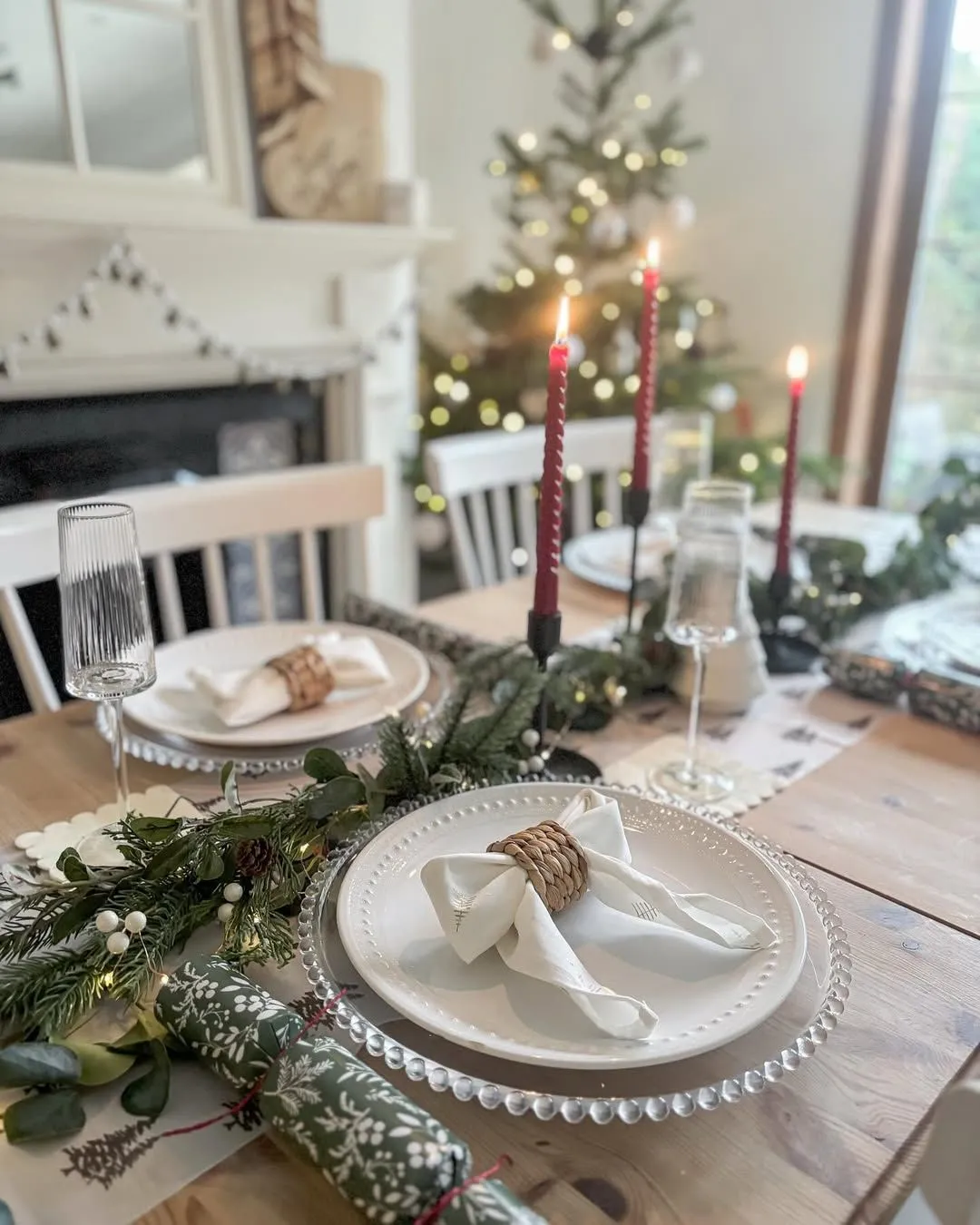 20 Christmas Table Decor Ideas for a Festive Dining Setting