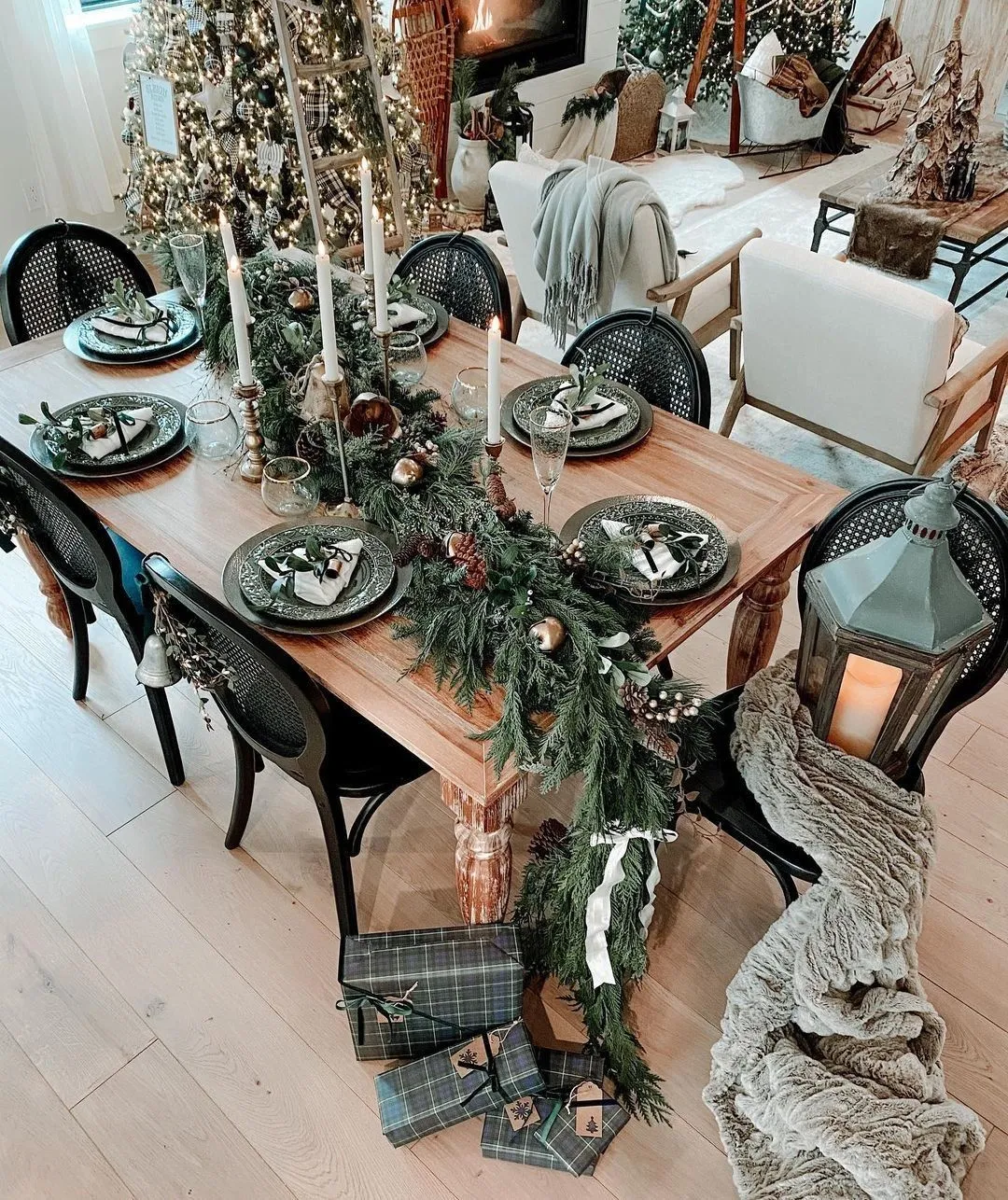 20 Christmas Table Decor Ideas for a Festive Dining Setting