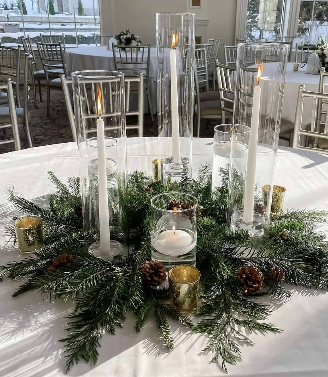 20 Magical Christmas Wedding Centerpieces: Perfect Touches For A Festive Celebration • Confetti & Roses