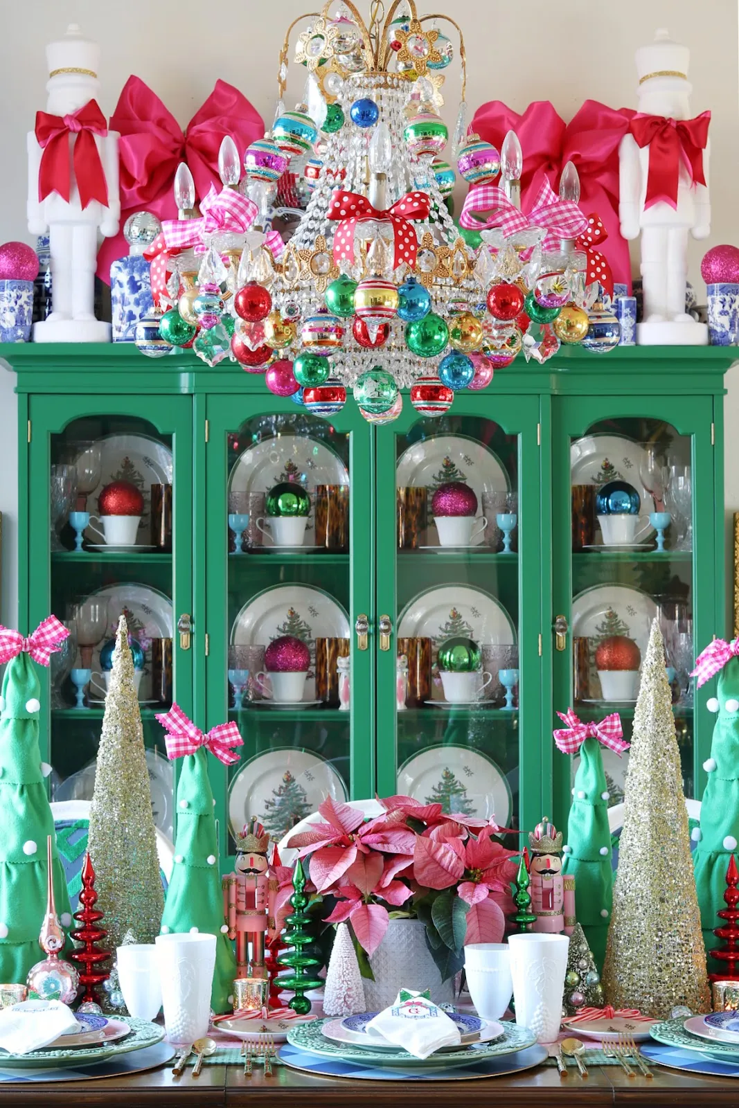 2024 CHRISTMAS HOME TOUR || DINING ROOM AND CHRISTMAS TABLESCAPE | Dimples and Tangles
