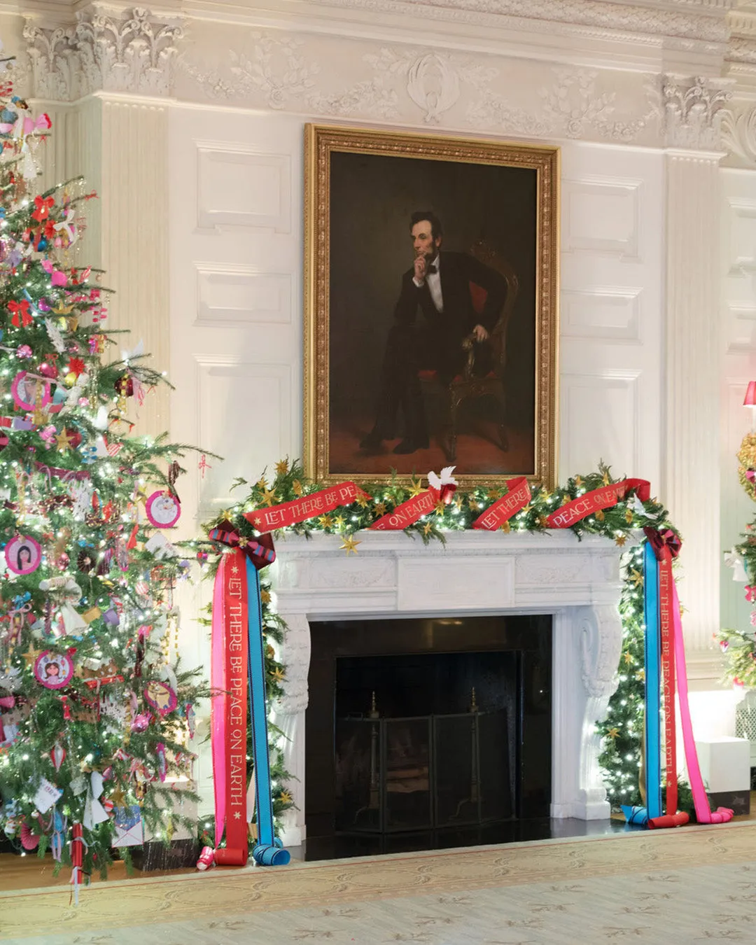 2024 White House Holiday Decorations – Cheree Berry Paper & Design