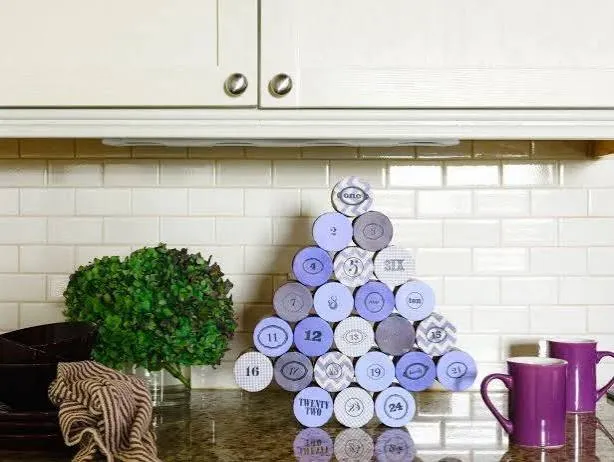 22 DIY Christmas Countdown and Advent Calendar Ideas | HGTV