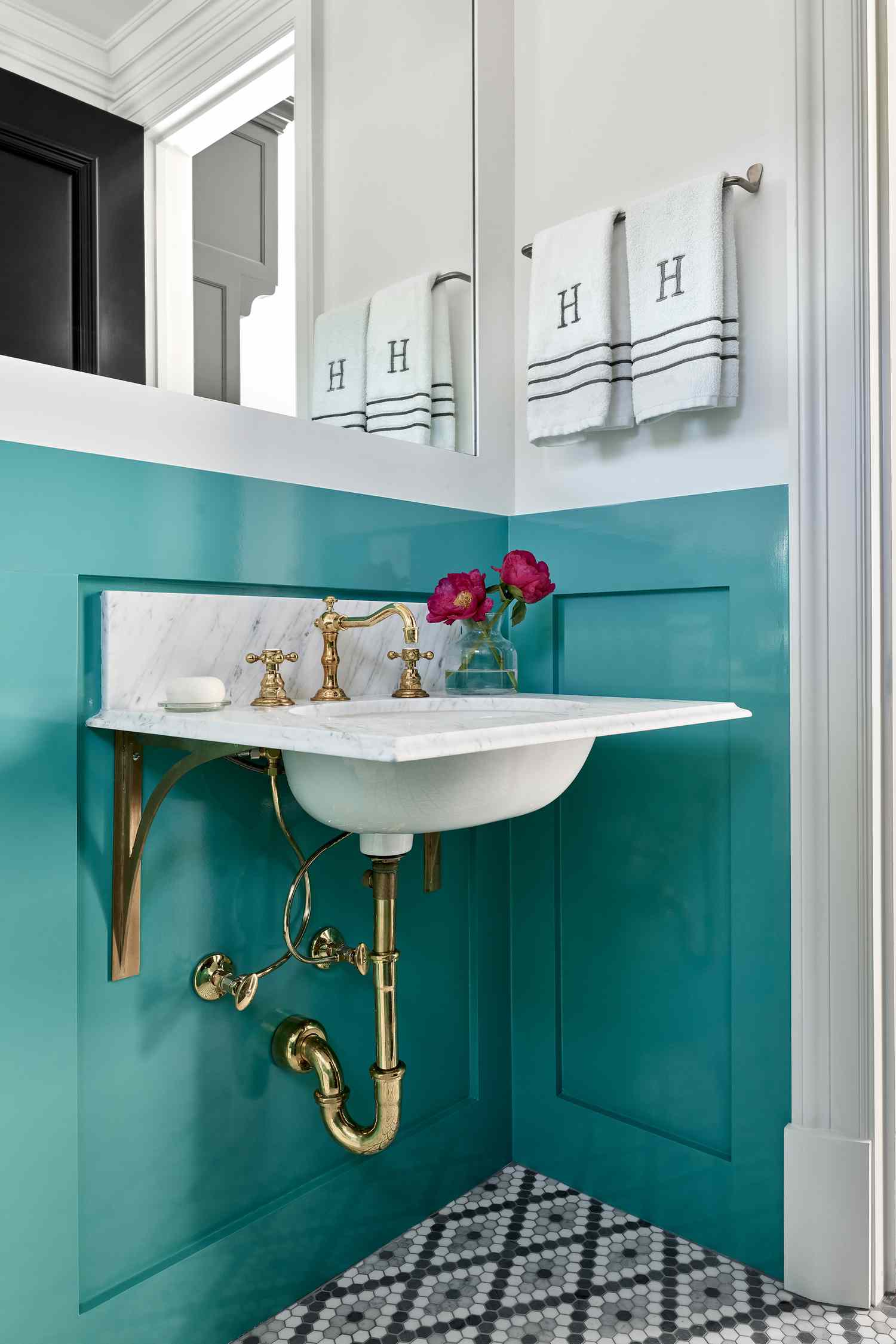 22 Powder Room Ideas That Pack Style into a Small Space