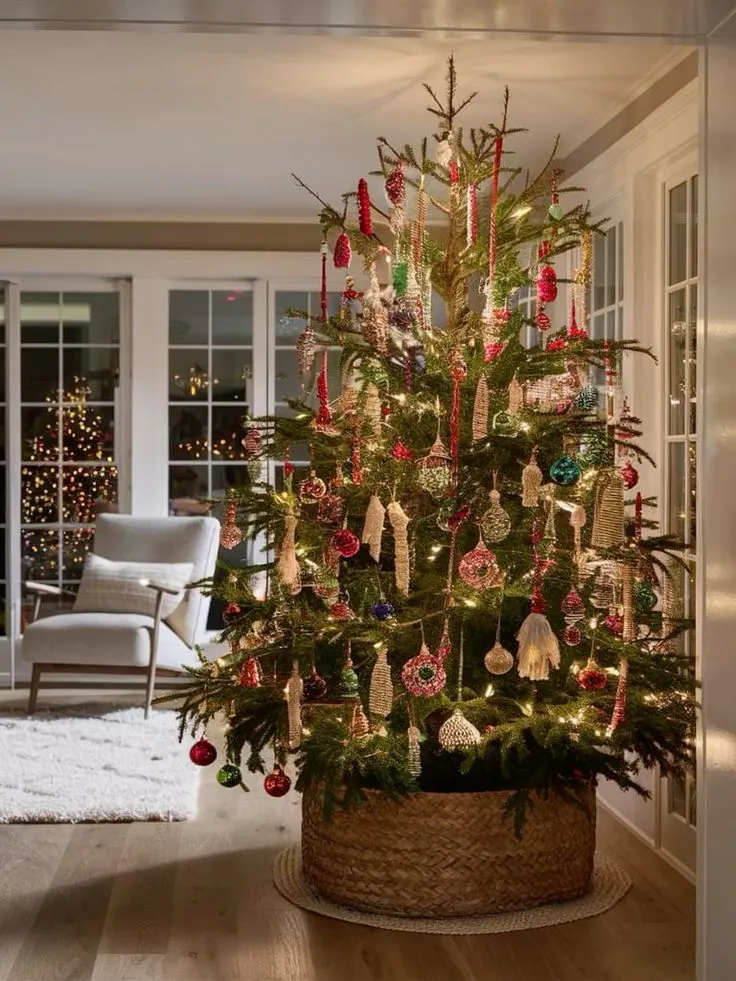 25 Christmas Tree Collar Ideas for 2025 - Nikki's Plate