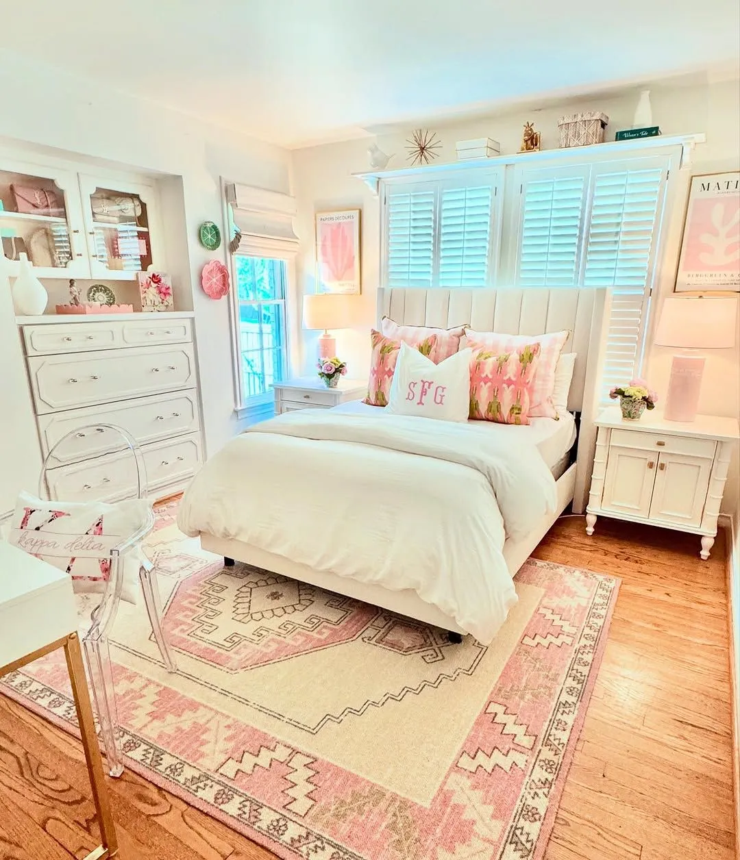 25 Women Bedroom Decor Ideas for 2026 Worth Copying This Year
