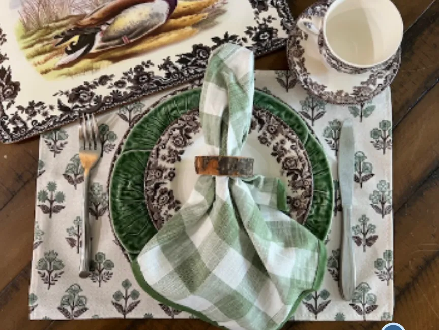 3 Christmas Table Settings to Try This Holiday Season | Courtney Warren Home