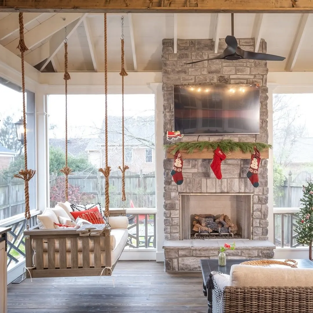 30 Christmas Porch Decor Ideas That Will Make Guests Stop Before They Even  Knock