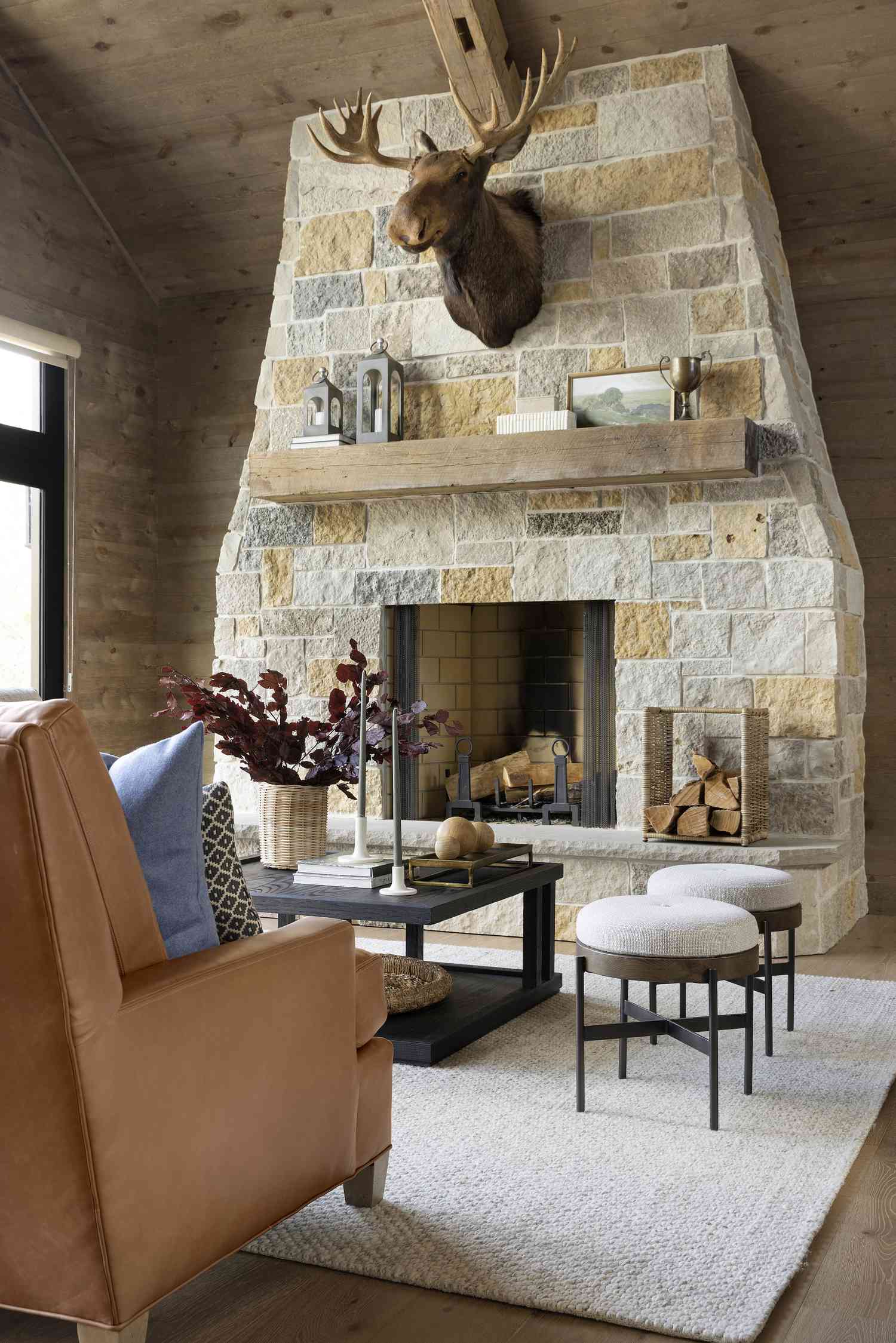 32 Mantel Decorating Ideas That Bring Style and Warmth to Your Home