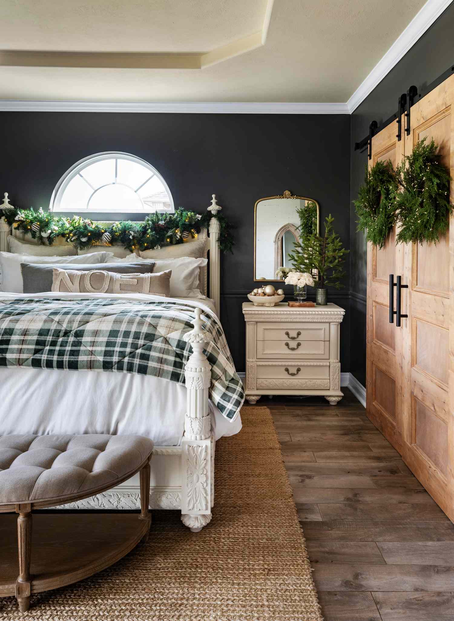 34 Cozy Christmas Bedroom Decor Ideas