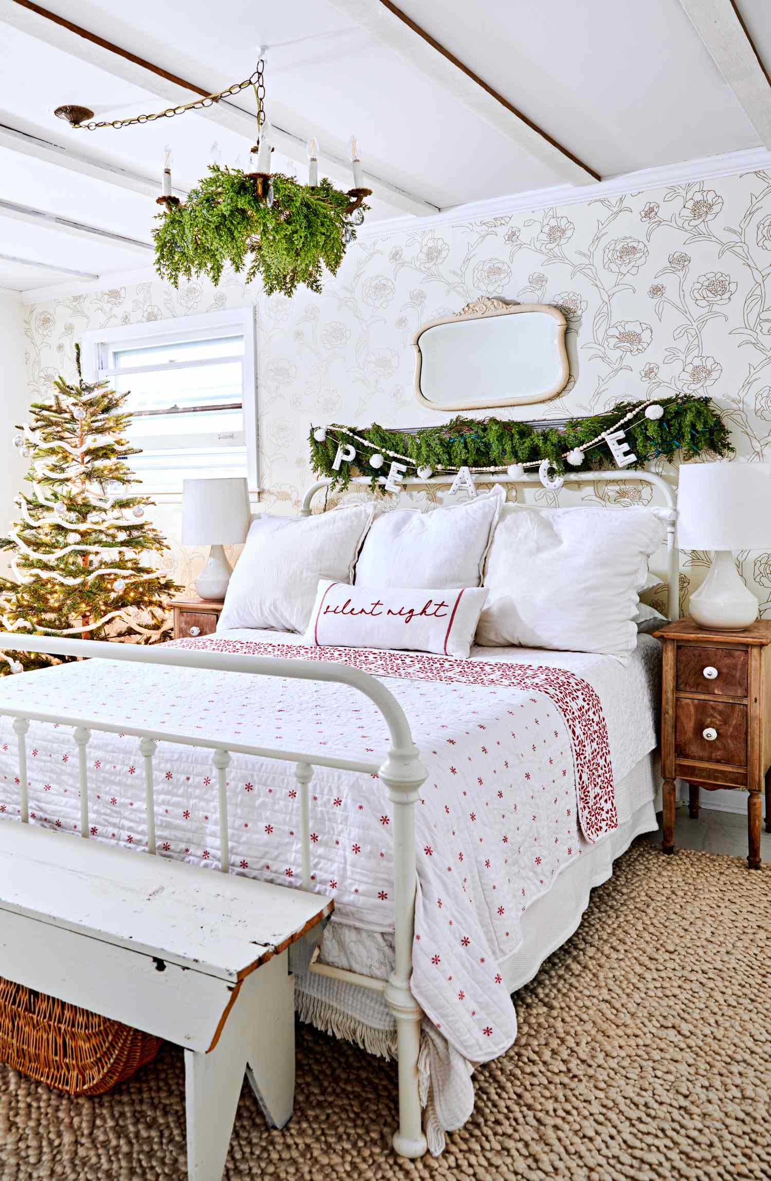 34 Cozy Christmas Bedroom Decor Ideas