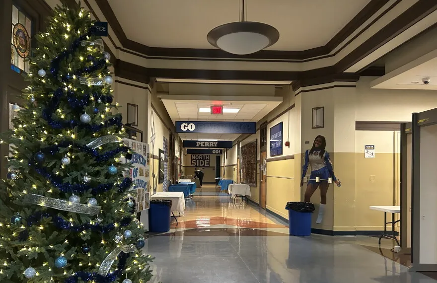 34% Pittsburgh Public Schools students chronically absent, says report | 90.5 WESA