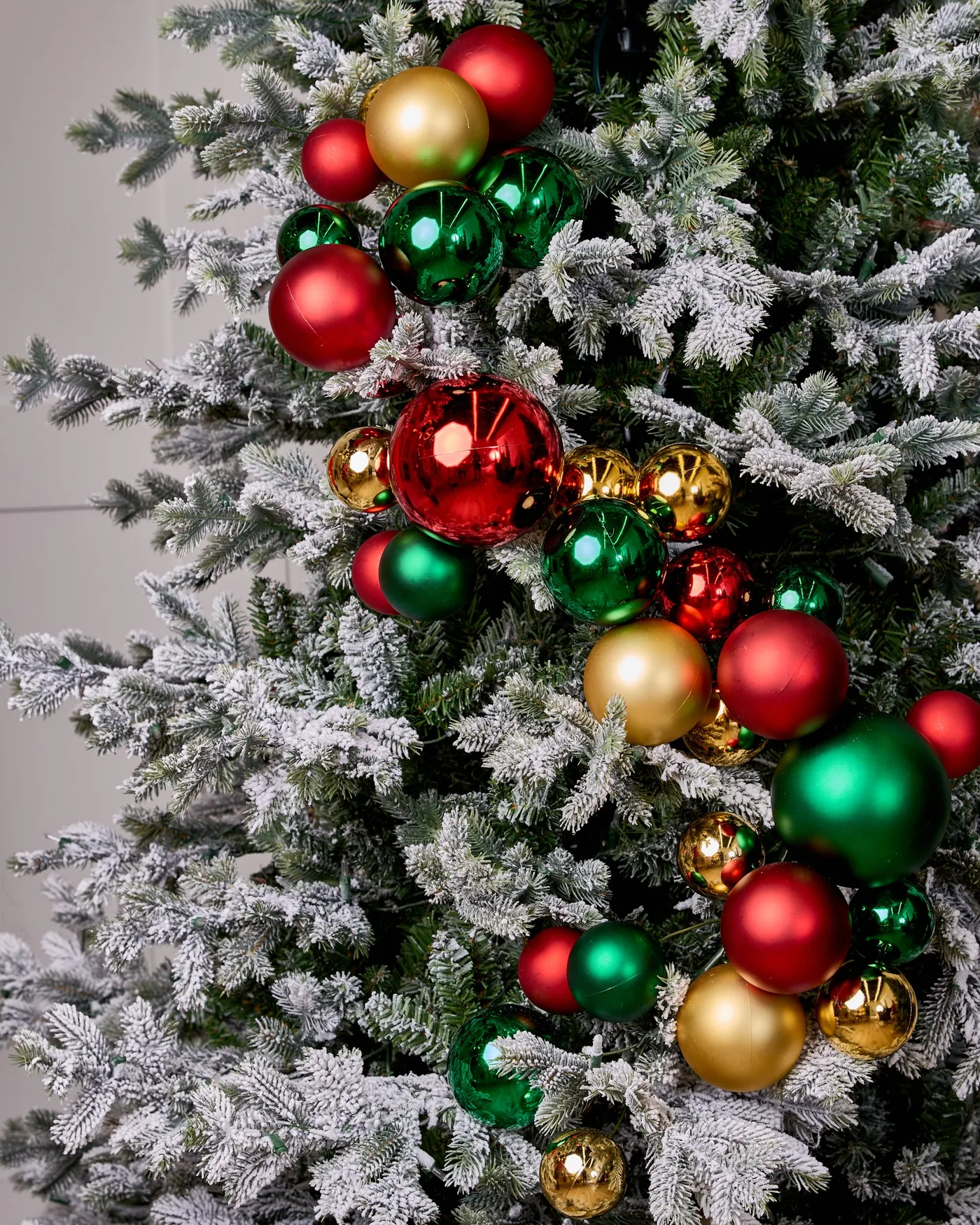 4 FT Red, Gold, & Green Shiny & Matte Ball Garland – The Christmas Palace