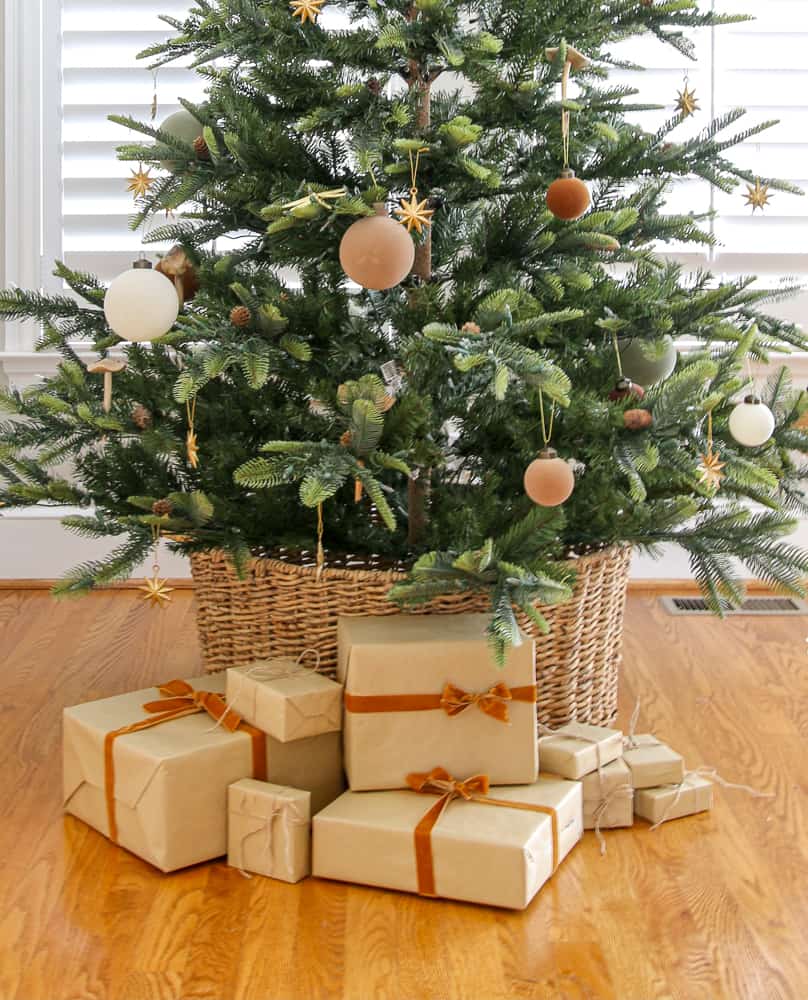 4 Stylish Christmas Tree Skirt Alternatives - Stefana Silber