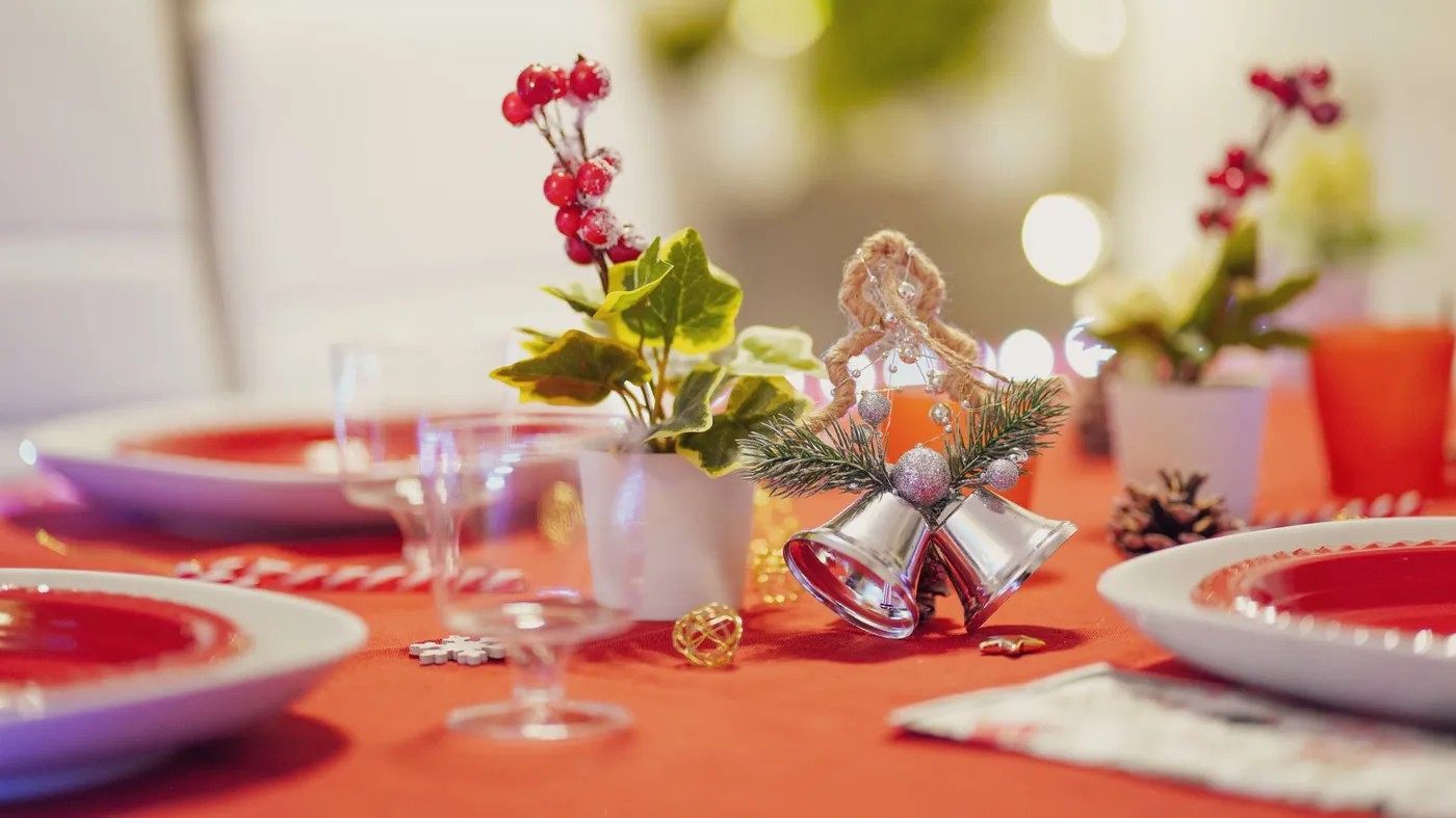 40+ Christmas Centerpiece Ideas To Brighten Your Holiday Table - Parade  Home & Garden