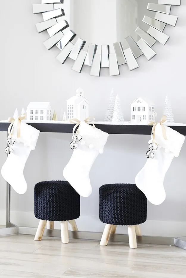 5 Great Ways to Hang Your Stockings Without a Mantel