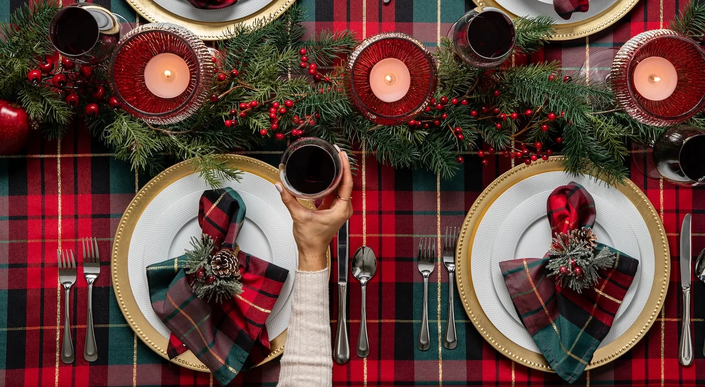5 Must-Haves For A Merry Christmas Tablescape – Kitchen Stuff Plus