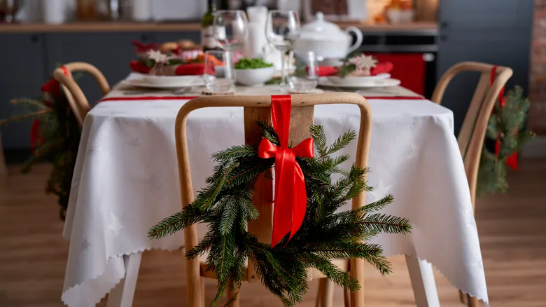 50 Christmas Dining Room Decor Ideas To Celebrate A Festive Feast In Style