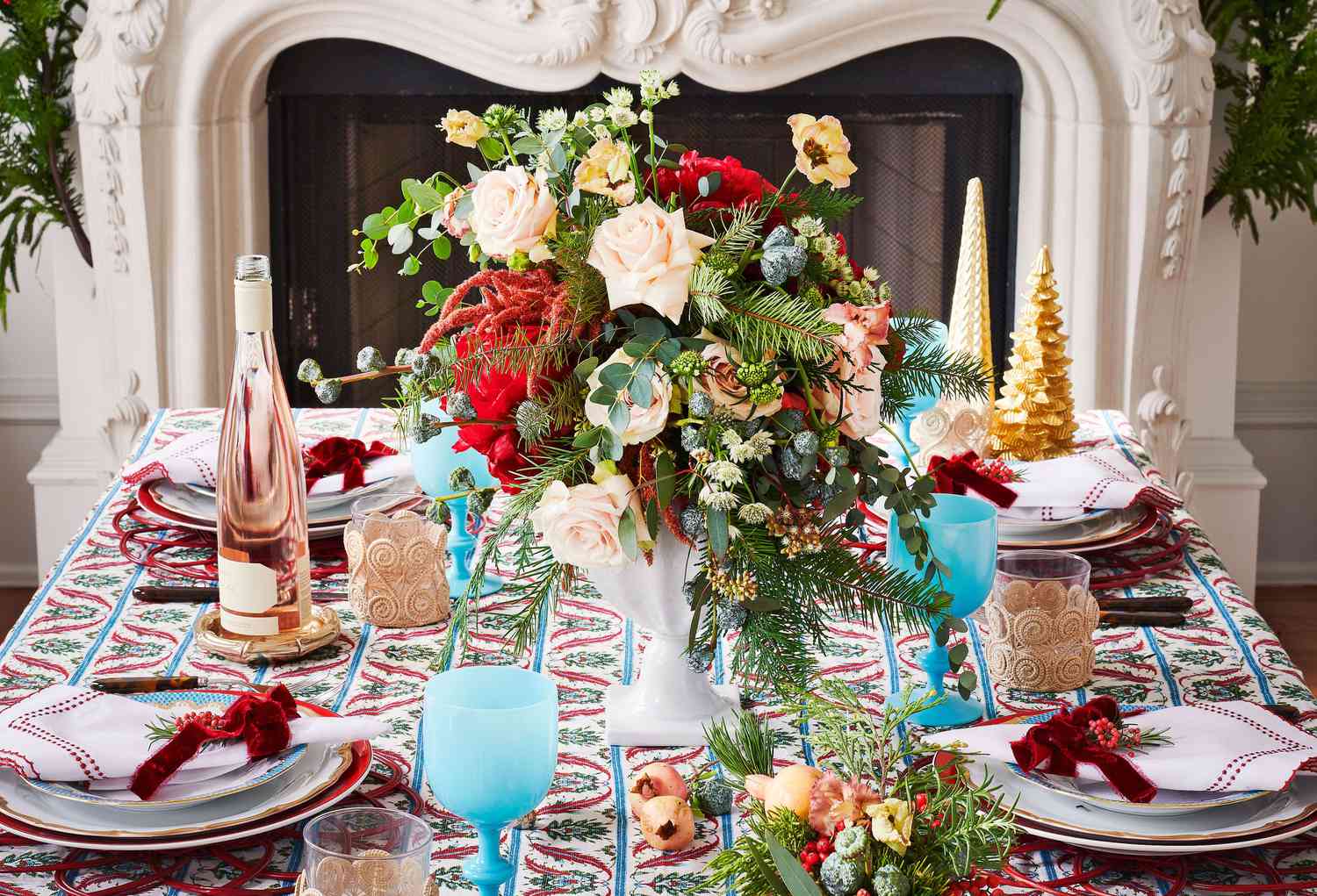 55 Christmas Centerpieces For Your Holiday Table