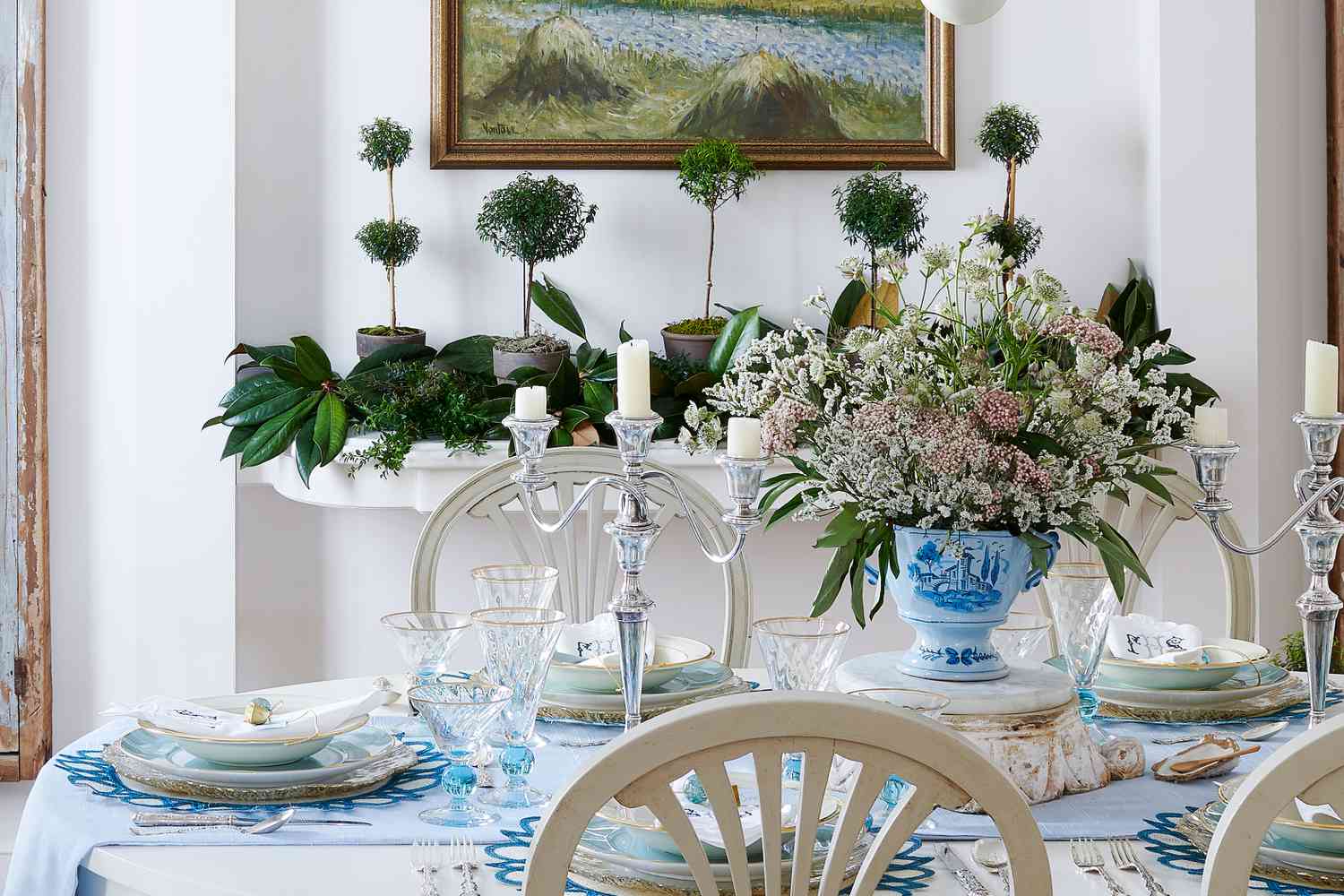 55 Christmas Centerpieces For Your Holiday Table