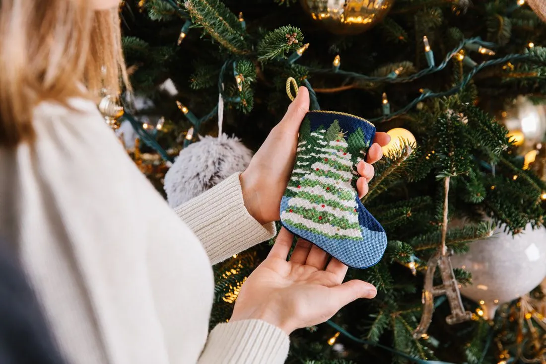6 Sentimental Christmas Decorations We Will Always Love