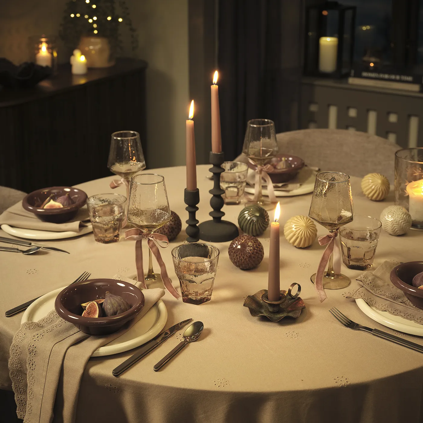 6 styling tips for your Christmas table setting | JYSK UK