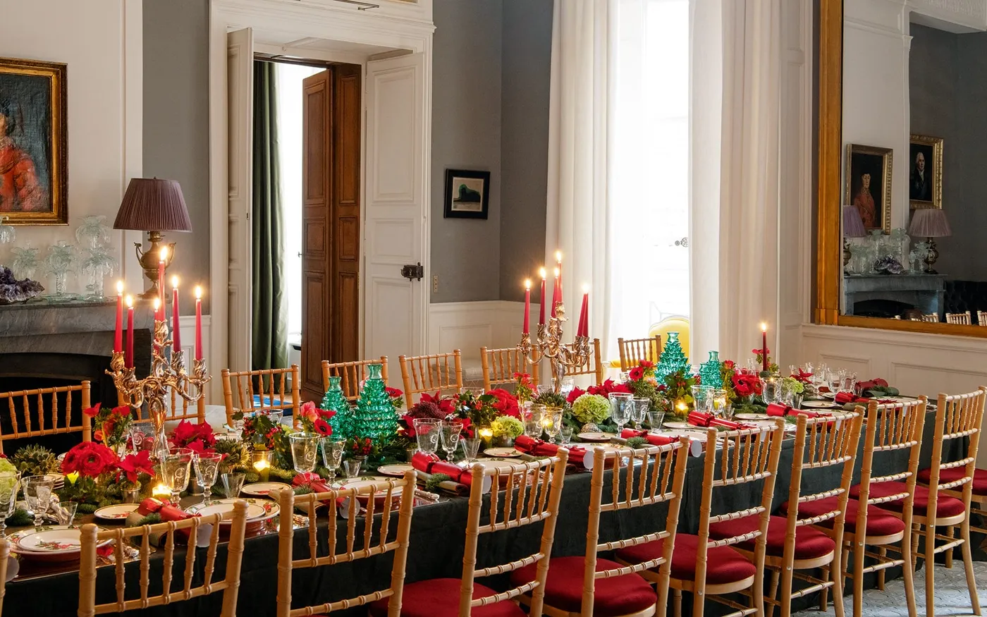8 Top Design Talents Share Their Secrets for Setting a Festive Holiday Table - Galerie Magazine
