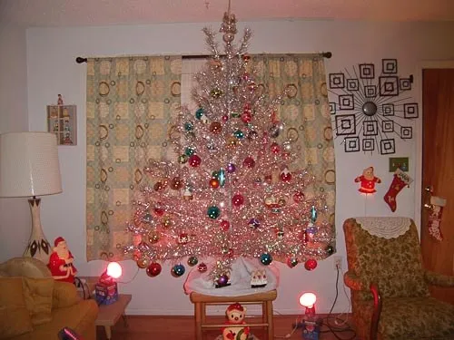 A Christmas (Tree) Story, inspired by Retro Renovation - Retro Renovation