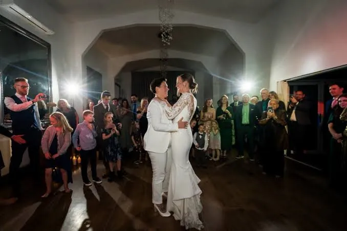 A Compassionate Candlelit NYE at Holmfirth Vineyard - Belle Bridal Magazine