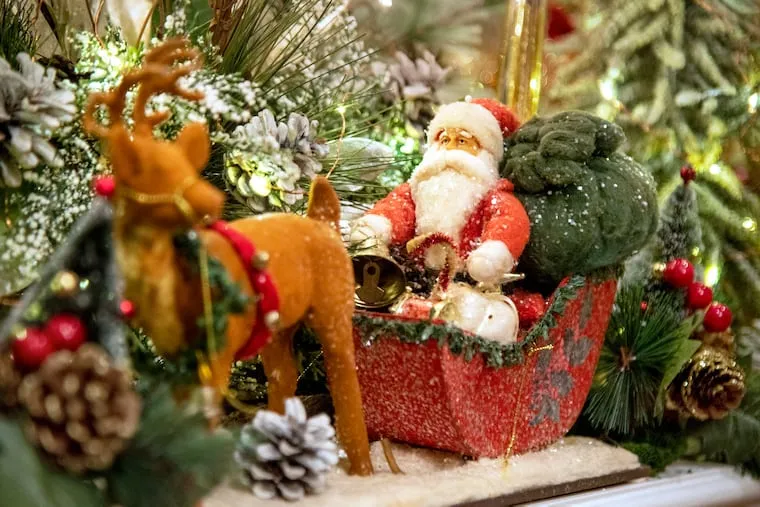 A Pennsport rowhome becomes a Christmas wonderland in December