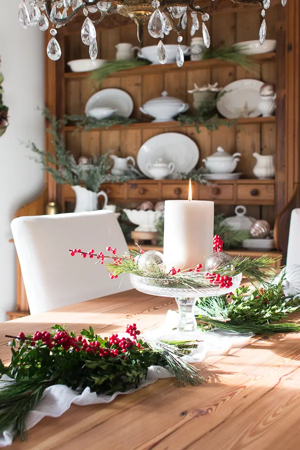 A Simple Fresh Greenery Tablescape - Finding Silver Pennies