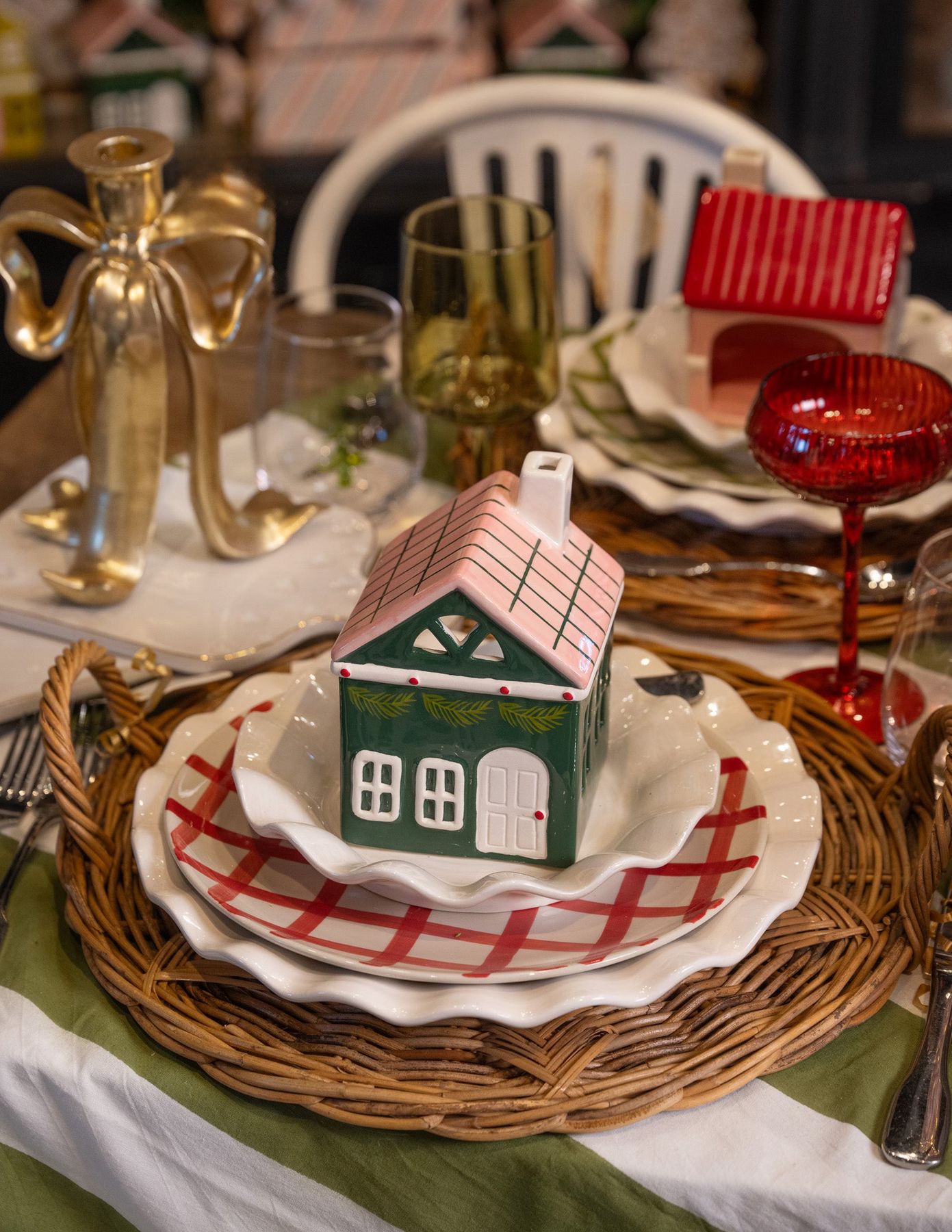 A Sweet Holiday Celebration – Nell Hill's
