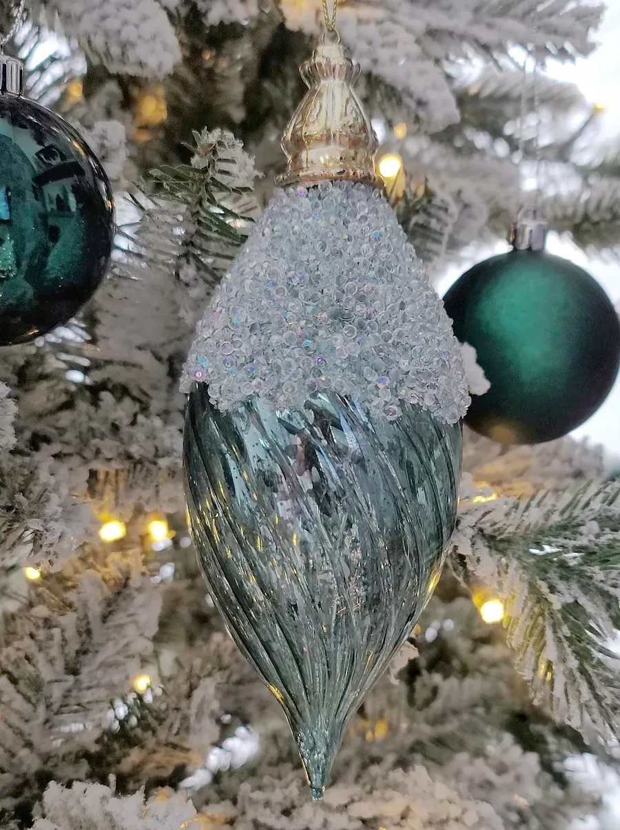 A Timeless Christmas: Hamptons Style Holiday Decor - Sweet Valley Acres