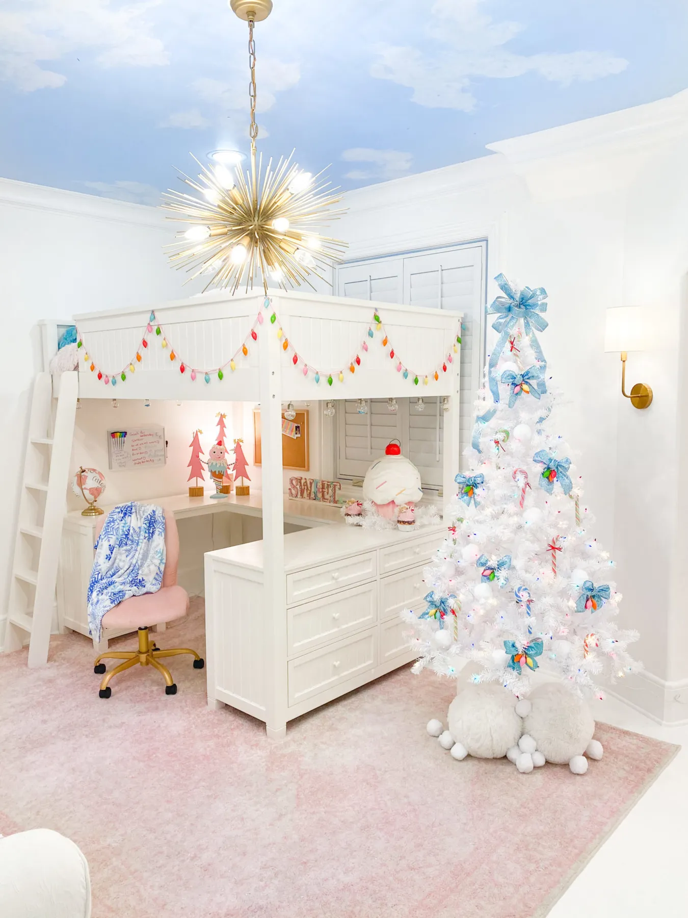 Adding Christmas Cheer to a Kids Room! | Turtle Creek Lane