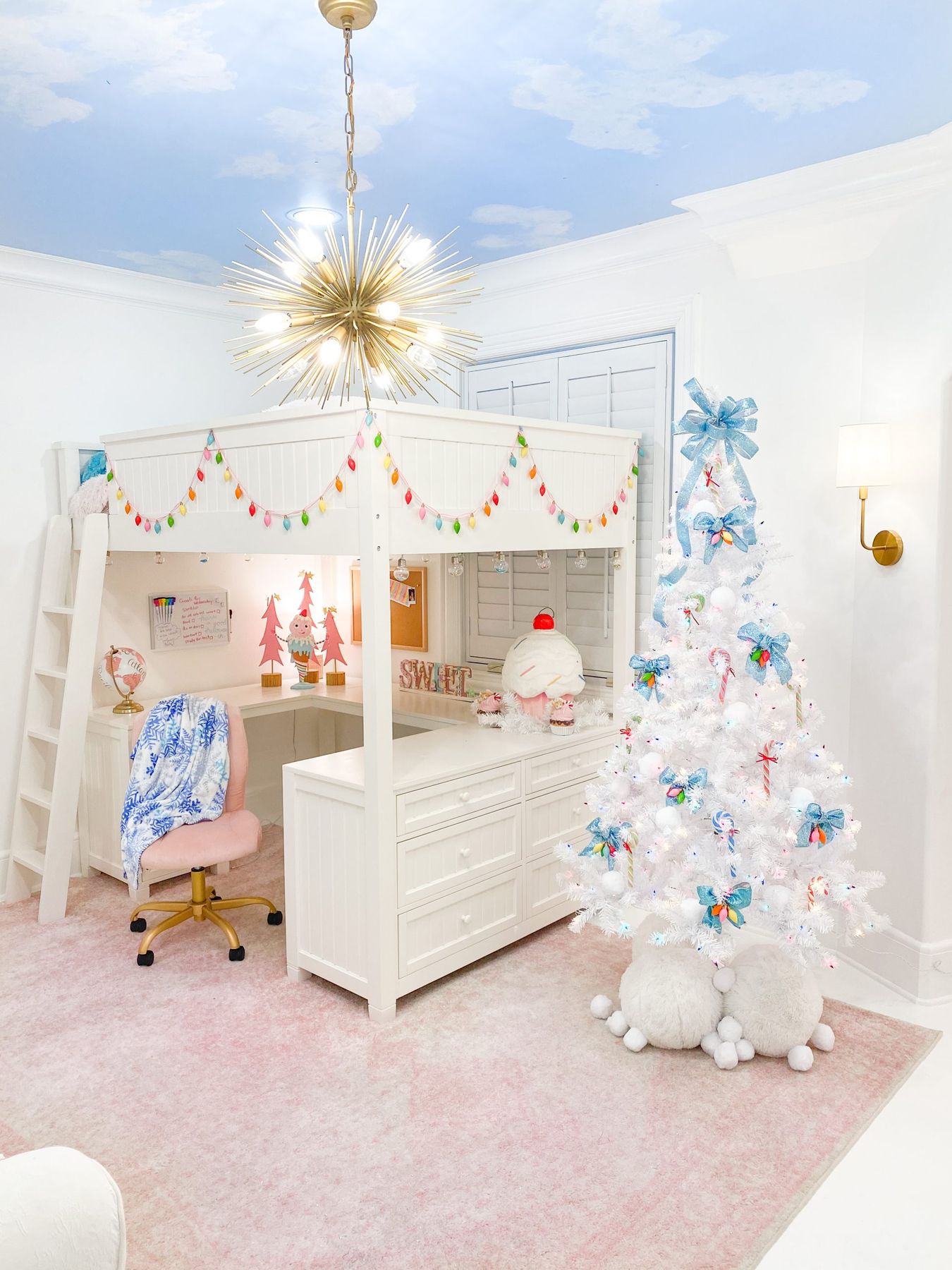 Adding Christmas Cheer to a Kids Room! | Turtle Creek Lane