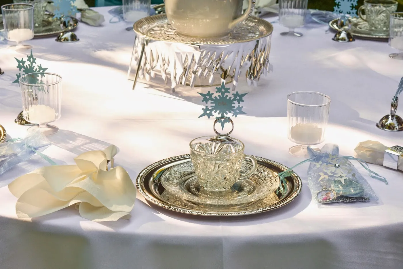 Aesthetic Nest: Party: Frozen Princess Tea Party (DIY)