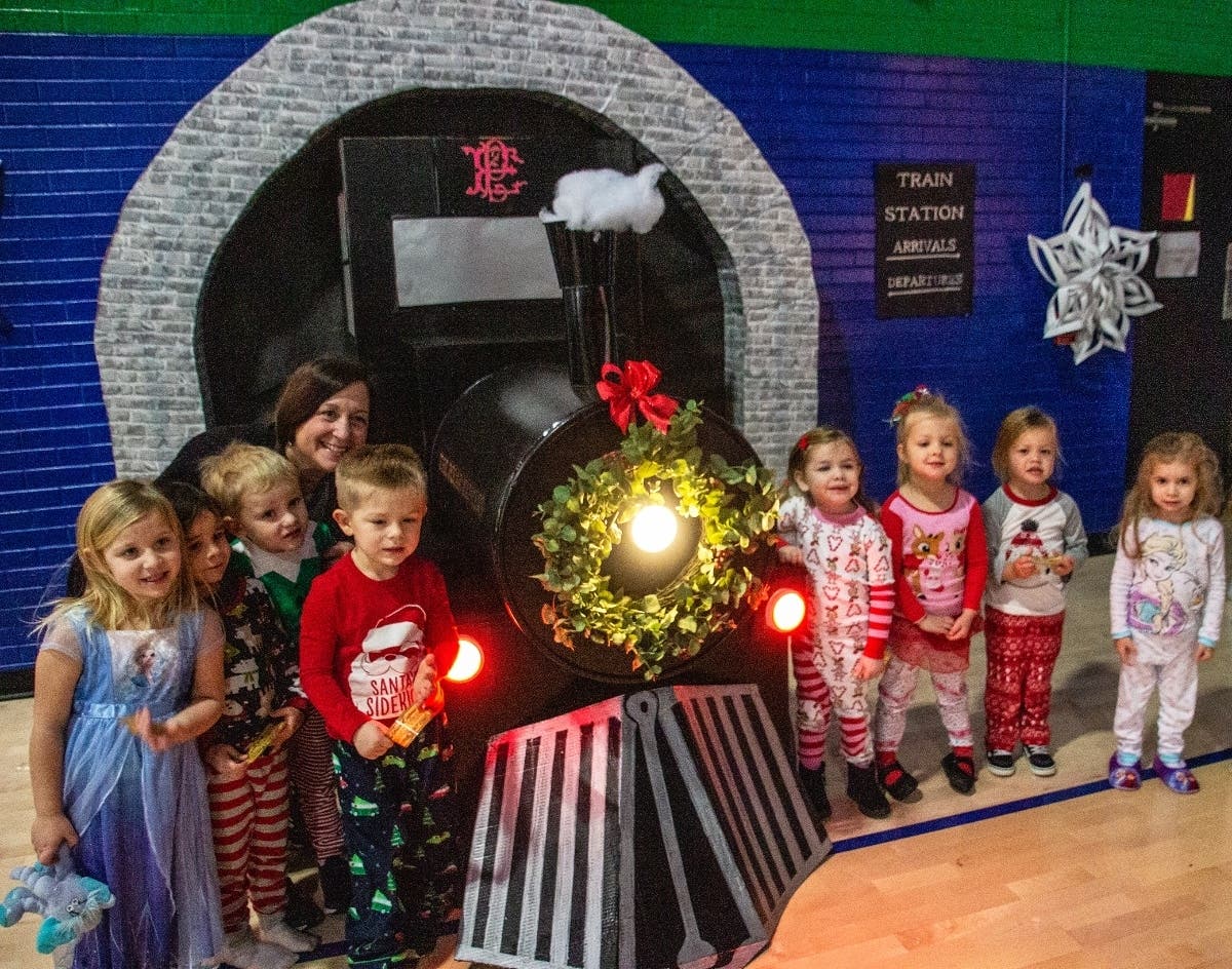 Art Teacher Mrs. Muckle Brings Polar Express to ESCA Students! | Branford, CT Patch